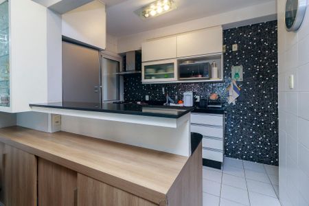 Apartamento para alugar com 95m², 2 quartos e 2 vagas Apartamento para alugar com 95m², 2 quartos e 2 vagasCozinha