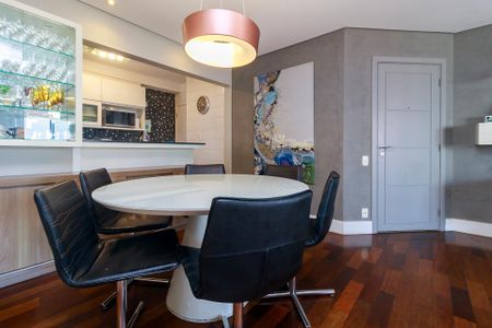 Apartamento para alugar com 95m², 2 quartos e 2 vagas Apartamento para alugar com 95m², 2 quartos e 2 vagasSala