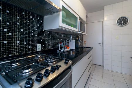 Apartamento para alugar com 95m², 2 quartos e 2 vagas Apartamento para alugar com 95m², 2 quartos e 2 vagasCozinha