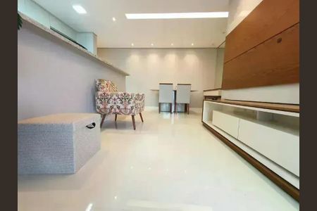 Apartamento à venda com 65m², 2 quartos e 1 vaga