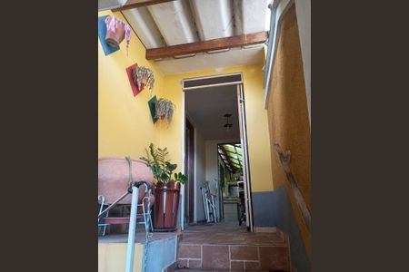Casa à venda com 134m², 3 quartos e 2 vagasÁrea externa