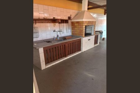 Casa à venda com 134m², 3 quartos e 2 vagasÁrea externa
