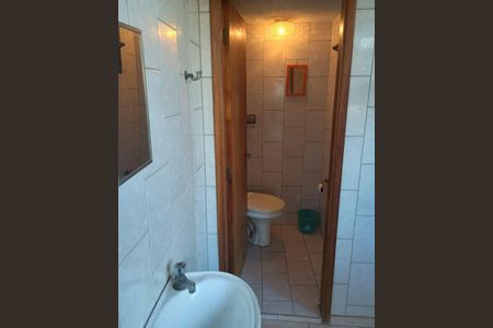 Casa à venda com 134m², 3 quartos e 2 vagasBanheiro