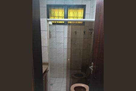 Banheiro de casa à venda com 3 quartos, 134m² em Vila Nina, São Paulo