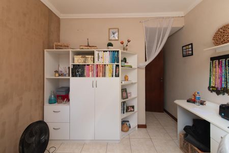 Casa à venda com 700m², 3 quartos e 8 vagasquarto 2