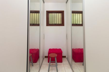 Casa à venda com 700m², 3 quartos e 8 vagasquarto 2