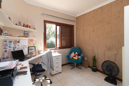Casa à venda com 700m², 3 quartos e 8 vagasquarto 2