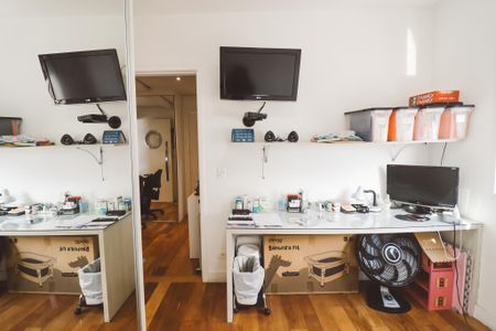 Apartamento à venda com 138m², 4 quartos e 3 vagas Apartamento à venda com 138m², 4 quartos e 3 vagasSuíte 1