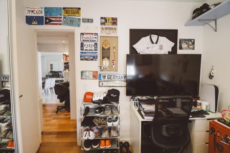 Apartamento à venda com 138m², 4 quartos e 3 vagas Apartamento à venda com 138m², 4 quartos e 3 vagasSuíte 2