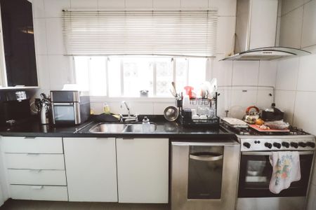 Apartamento à venda com 138m², 4 quartos e 3 vagas Apartamento à venda com 138m², 4 quartos e 3 vagasCozinha