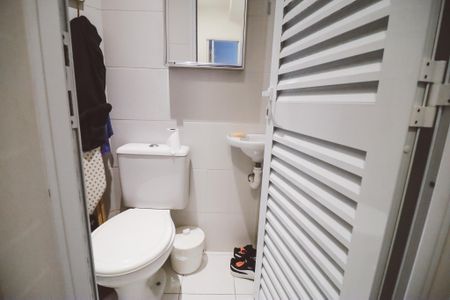 Apartamento à venda com 138m², 4 quartos e 3 vagas Apartamento à venda com 138m², 4 quartos e 3 vagasBanheiro de serviço
