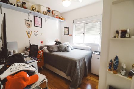 Apartamento à venda com 138m², 4 quartos e 3 vagas Apartamento à venda com 138m², 4 quartos e 3 vagasSuíte 2