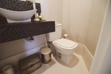 Apartamento à venda com 138m², 4 quartos e 3 vagas Apartamento à venda com 138m², 4 quartos e 3 vagasLavabo