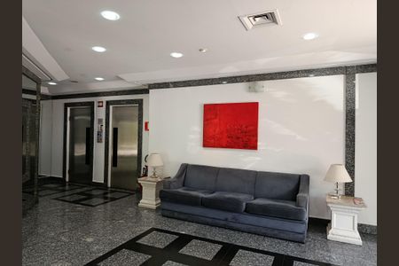 Apartamento para alugar com 39m², 1 quarto e 1 vagaHall social