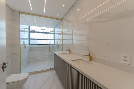 Apartamento à venda com 146m², 3 quartos e sem vaga Apartamento à venda com 146m², 3 quartos e sem vagaBanheiro da Suíte 1