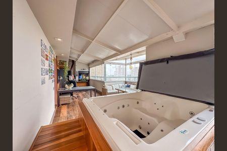 Apartamento à venda com 146m², 2 quartos e 3 vagas
