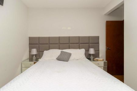 Casa à venda com 6 quartos, 200m² em Vila Regente Feijó, São Paulo