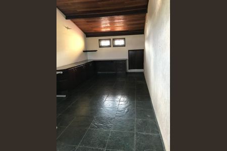 Casa à venda com 180m², 3 quartos e 2 vagas