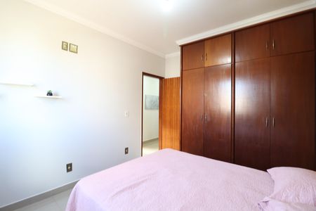 Apartamento para alugar com 65m², 2 quartos e 1 vagaQuarto 1