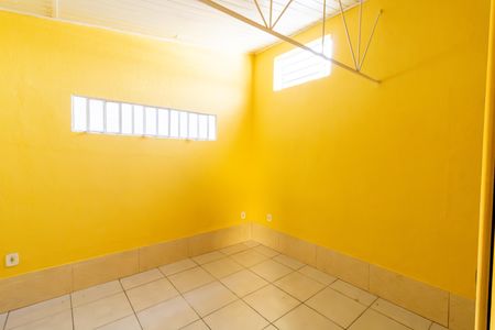Quarto 2 de casa para alugar com 2 quartos, 60m² em Medianeira, Porto Alegre