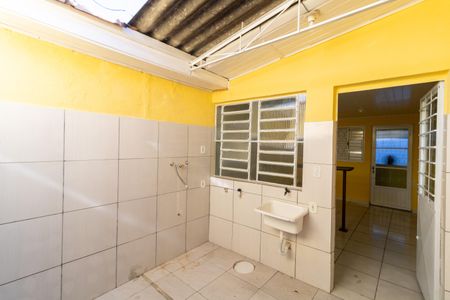 Casa para alugar com 60m², 2 quartos e sem vagaQuintal