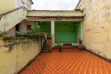 Casa para alugar com 300m², 3 quartos e 8 vagasQuintal