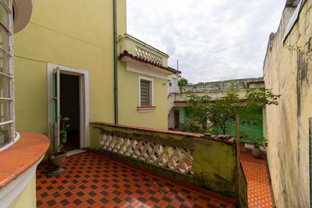 Casa para alugar com 300m², 3 quartos e 8 vagasQuintal