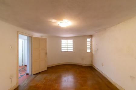 Casa para alugar com 300m², 3 quartos e 8 vagasEdícula 