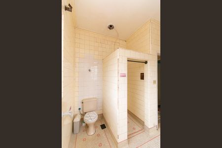 Casa para alugar com 300m², 3 quartos e 8 vagasBanheiro