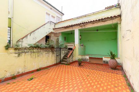 Casa para alugar com 300m², 3 quartos e 8 vagasQuintal