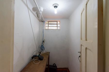 Casa para alugar com 300m², 3 quartos e 8 vagasEdícula 