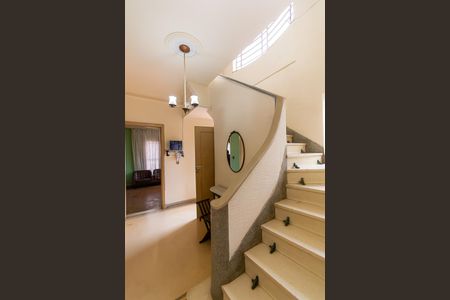 Casa para alugar com 300m², 3 quartos e 8 vagasHall