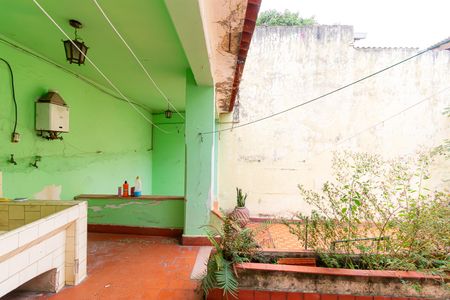 Casa para alugar com 300m², 3 quartos e 8 vagasQuintal