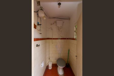 Casa para alugar com 300m², 3 quartos e 8 vagasBanheiro de Serviço