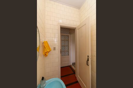 Casa para alugar com 300m², 3 quartos e 8 vagasBanheiro 2