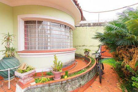 Casa para alugar com 300m², 3 quartos e 8 vagasHall de entrada