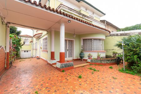 Casa para alugar com 300m², 3 quartos e 8 vagasGaragem