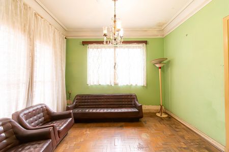Casa para alugar com 300m², 3 quartos e 8 vagasSala