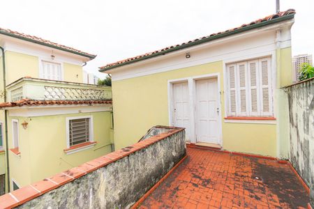 Casa para alugar com 300m², 3 quartos e 8 vagasQuintal