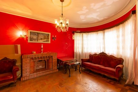 Casa para alugar com 300m², 3 quartos e 8 vagasSala
