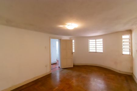 Casa para alugar com 300m², 3 quartos e 8 vagasEdícula 