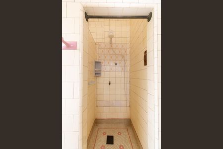 Casa para alugar com 300m², 3 quartos e 8 vagasBanheiro