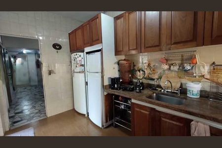 Casa à venda com 294m², 3 quartos e 3 vagas