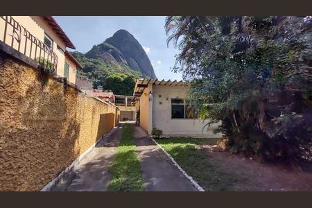 Casa à venda com 294m², 3 quartos e 3 vagas