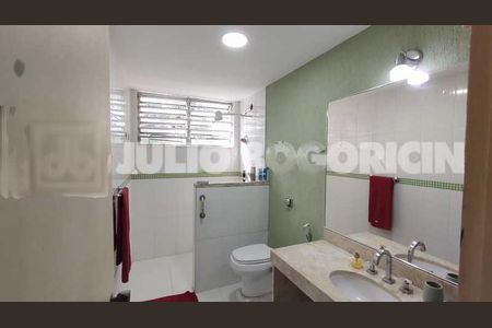 Casa à venda com 294m², 3 quartos e 3 vagas