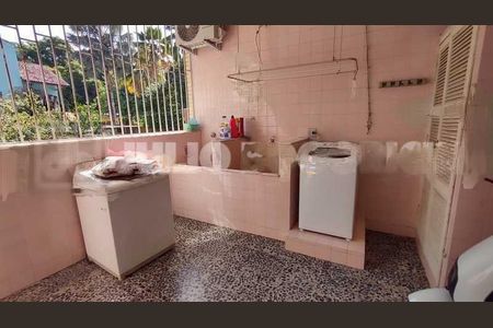 Casa à venda com 294m², 3 quartos e 3 vagas
