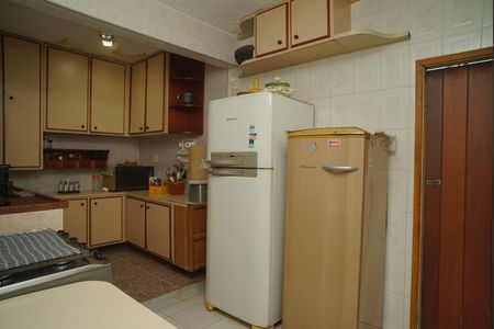 Casa para alugar com 450m², 3 quartos e 10 vagasCozinha