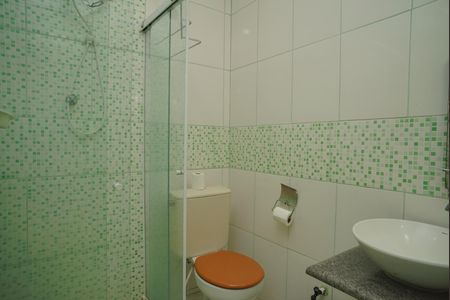 Casa para alugar com 450m², 3 quartos e 10 vagasBanheiro do Quarto 2