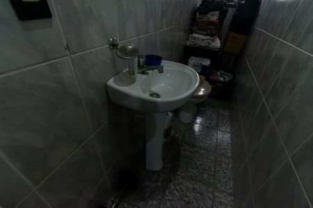Casa à venda com 231m², 6 quartos e 1 vagaCasa 3 - Banheiro