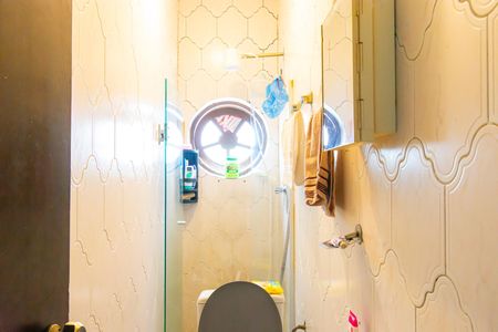 Casa à venda com 231m², 6 quartos e 1 vagaCasa 3 - Banheiro 2